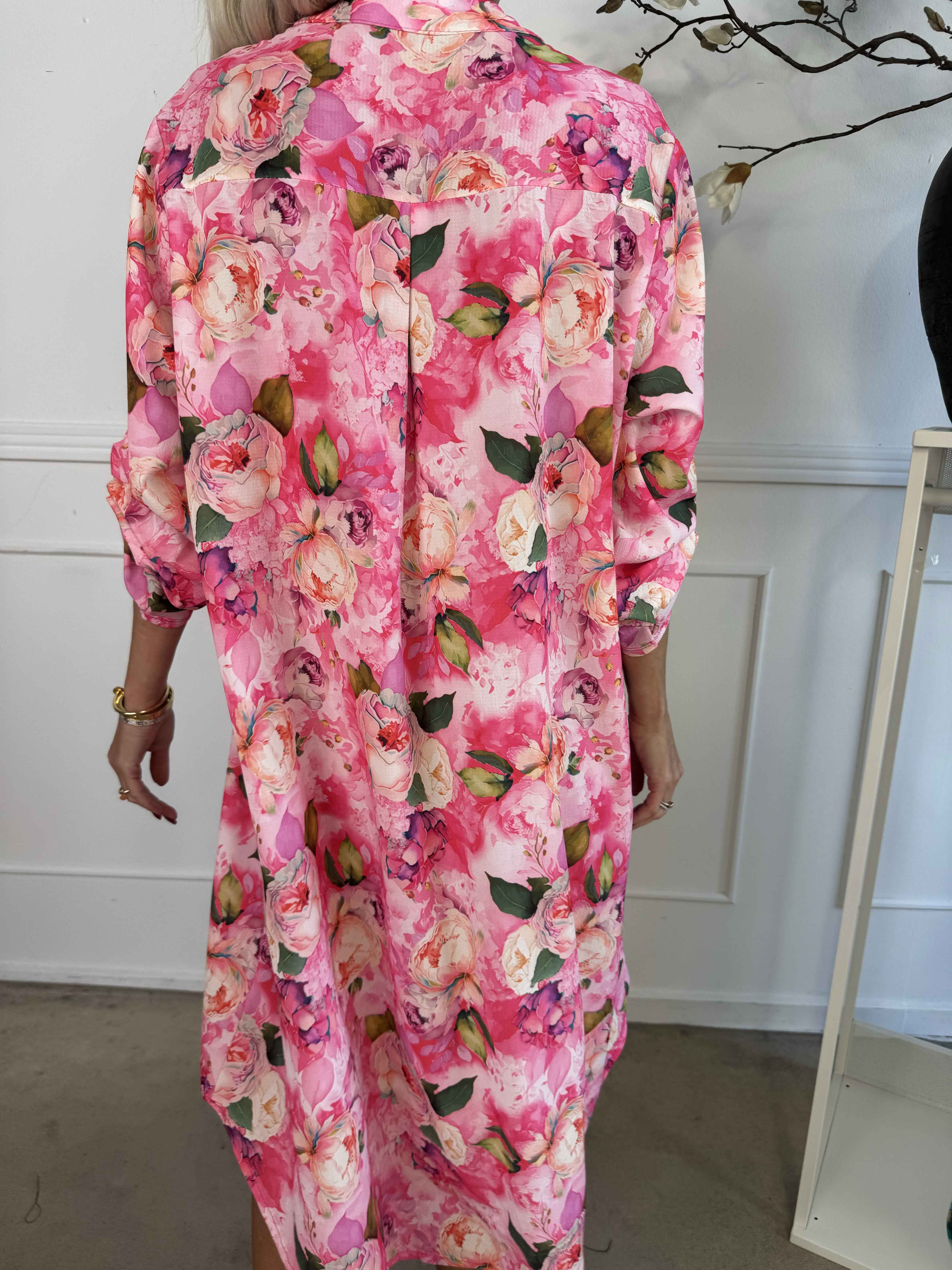 Vanesa Flower Dress - Let kjole i viskose med blomster motiver